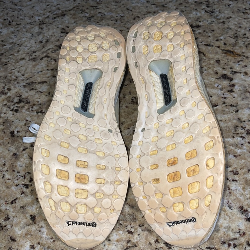 🌟Adidas UltraBoost - Picture 5 of 9